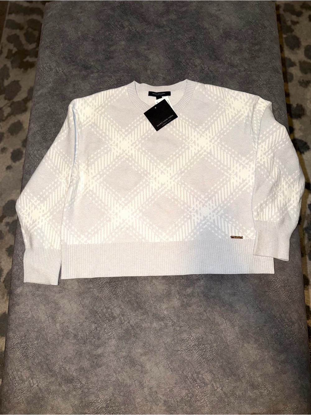Womans White Patterned Crewneck Sweater Large